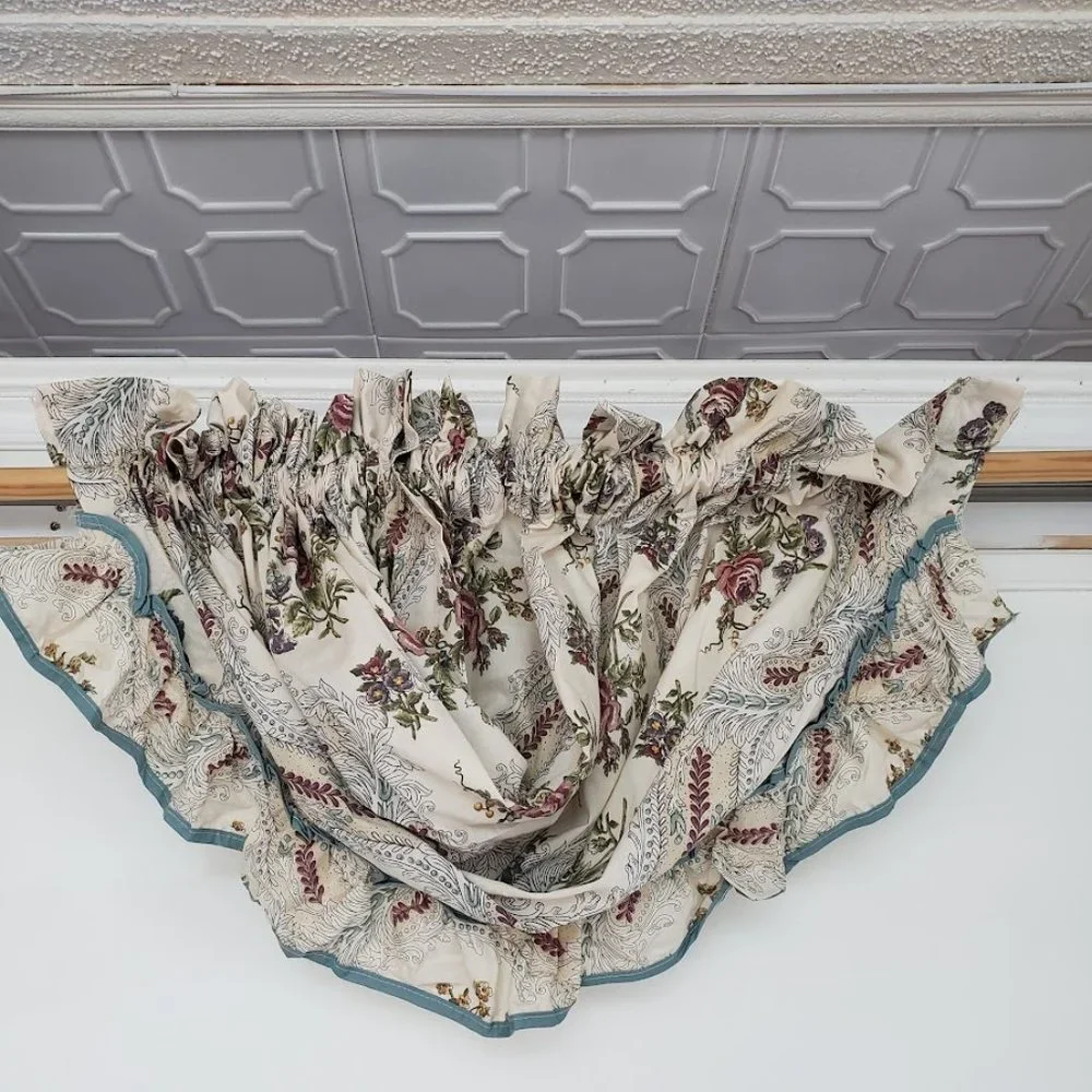 Louis Nichole Festoon Rococo Roses Floral 25W x 17L Valance Vintage 80s NEW 6154